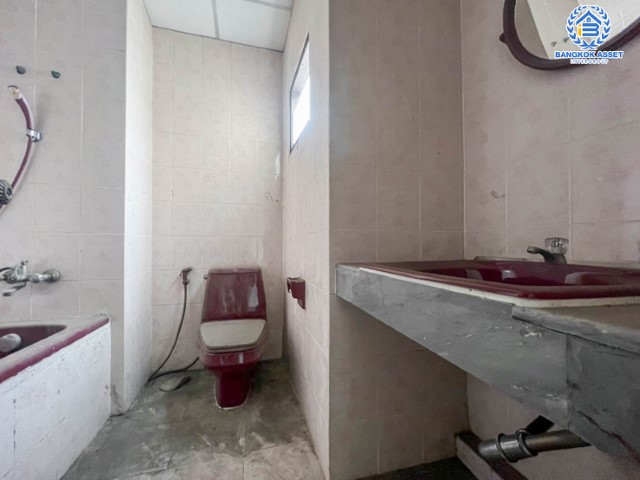 *****ทาวน์โฮม 3 ชั้น มือสองย่านนนทบุรี ม.พิบูลย์การ์เด้นวิลล์ พิบูลย์สงคราม16 หลังมุม เนื้อที่กว้างขวางเกือบ 36 ตร.ว. ฟังก์ชัน 4 ห้องนอน 5 ห้องน้ำ จอดรถได้ 1 คัน ตั้งบนสุดยอดทำเล! ใกล้รถไฟฟ้าสายสีม่วง "สถานีแยกติวานนท์" เชื่อมถนนพิบูลย์สงคราม, วงศ์สว่าง, นครอินทร์ และติวานนท์ และจุดขึ้นทางด่วน "ศรีรัช-วงแหวนรอบนอก" จองเลย!